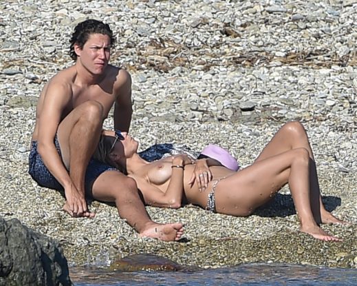 Picture Shows: Vito Schnabel, Heidi Klum May 18, 2016 German Model and US TV Personality Heidi Klum gets amorous with her boyfriend Vito Schnabel in the Mediterranean Sea as the pair head behind a rock while taking a dip in the water in Pampelonne, Gulf of Saint-Tropez, France. Heidi went topless and relaxed on the beach before the frisky pair headed for the more intimate location. Afterwards the pair headed back to their yacht. Exclusive UK RIGHTS ONLY Pictures by : FameFlynet UK © 2016 Tel : +44 (0)20 3551 5049 Email : info@fameflynet.uk.com