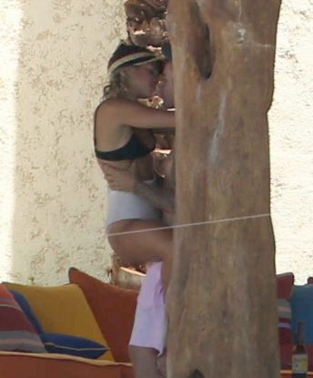 Picture Shows: Sofia Richie, Justin Bieber August 27, 2016 **MINIMUM WEB AND PAPER FEE £400** Justin Bieber and girlfriend Sofia Richie are seen celebrating Sofia's 18th birthday on vacation in Cabo San Lucas, Mexico. The pair couldn't keep their eyes or hands off each other, as they were seen hugging and kissing, and while drinking beers and relaxing. **MINIMUM WEB AND PAPER FEE £400** Exclusive All round UK RIGHTS ONLY Pictures by : FameFlynet UK © 2016 Tel : +44 (0)20 3551 5049 Email : info@fameflynet.uk.com